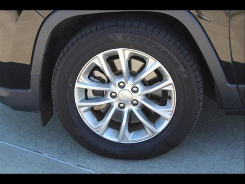 2019 Jeep Cherokee Latitude