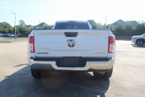 2024 RAM 3500 Big Horn Crew Cab 4x4 8' Box