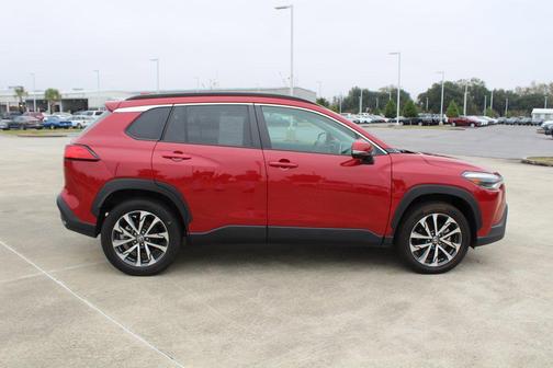 2023 Toyota Corolla Cross XLE