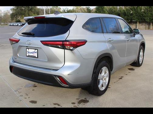 2023 Toyota Highlander LE