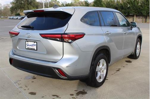2023 Toyota Highlander LE