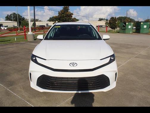 Ice Cap 2025 Toyota Camry LE