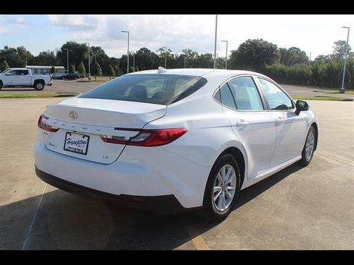 Ice Cap 2025 Toyota Camry LE