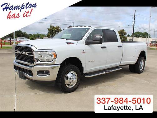 Bright White Clearcoat 2024 RAM 3500 Big Horn Crew Cab 4x4 8' Box