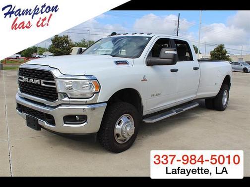 Bright White Clearcoat 2024 RAM 3500 Big Horn Crew Cab 4x4 8' Box