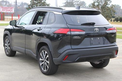 2023 Toyota Corolla Cross XLE