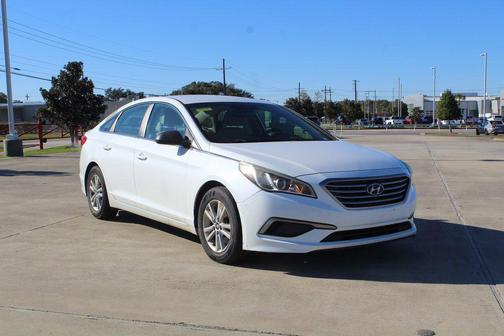 2017 Hyundai SONATA SE