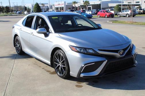 2024 Toyota Camry SE