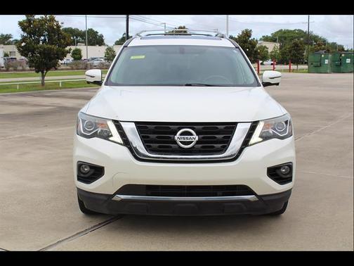 Pearl White 2017 Nissan Pathfinder Platinum