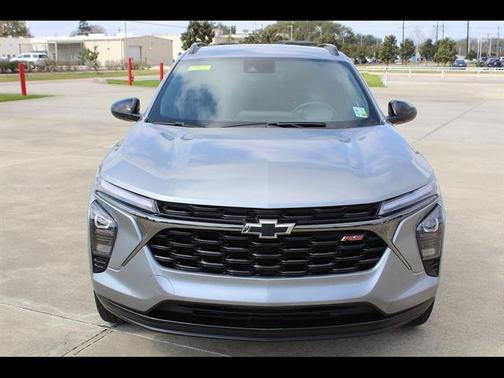Sterling Gray Metallic 2025 Chevrolet Trax FWD 2RS