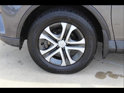 Magnetic Gray Metallic 2018 Toyota RAV4 LE