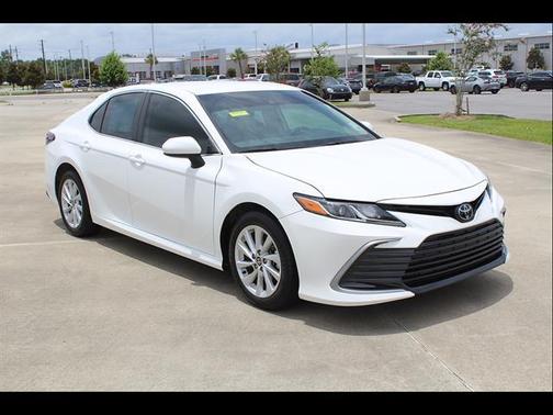 Ice Cap 2024 Toyota Camry LE