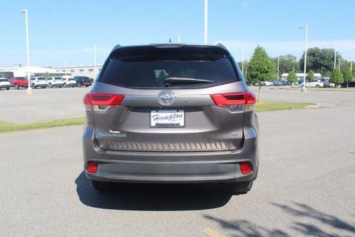 2017 Toyota Highlander LE Plus