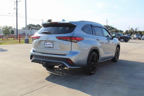 2023 Toyota Highlander XSE