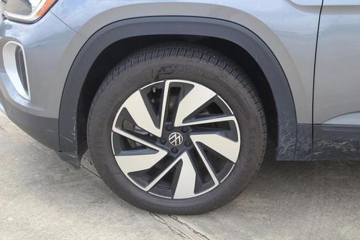 2024 Volkswagen Atlas 2.0T SE w/Technology 4MOTION