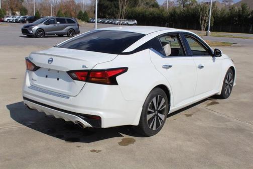 2022 Nissan Altima 2.5 SL