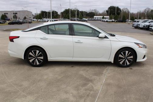 2022 Nissan Altima 2.5 SL