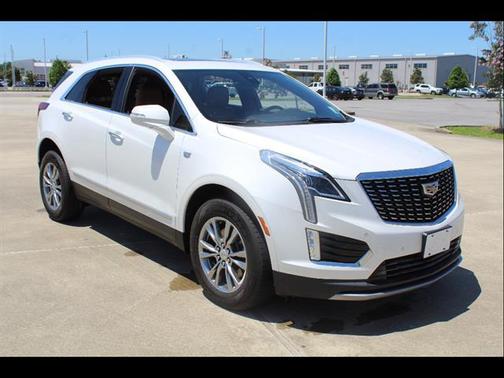 Crystal White Tricoat 2021 Cadillac XT5 Premium Luxury