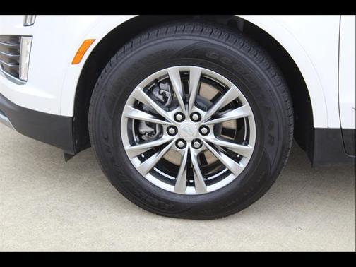 Crystal White Tricoat 2021 Cadillac XT5 Premium Luxury