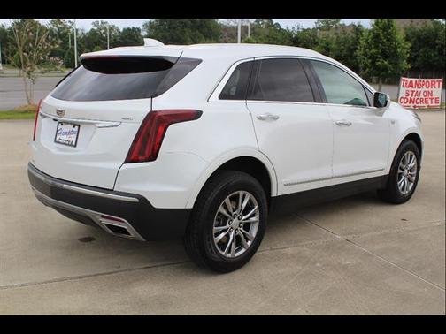 Crystal White Tricoat 2021 Cadillac XT5 Premium Luxury