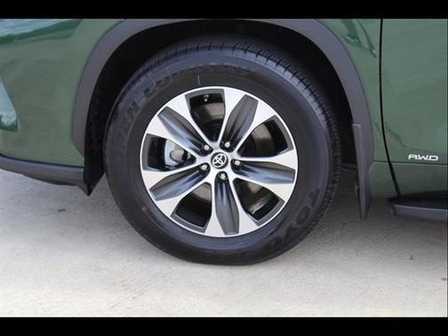 Cypress 2025 Toyota Highlander Hybrid XLE
