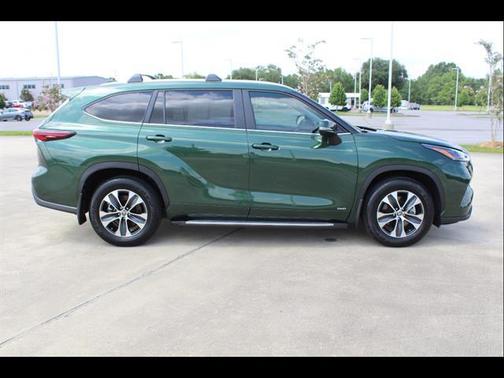 Cypress 2025 Toyota Highlander Hybrid XLE