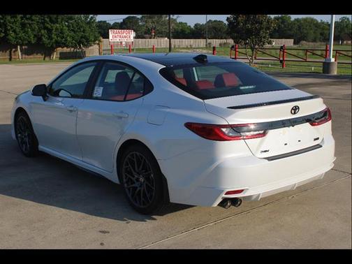 Wind Chill Pearl 2026 Toyota Camry XSE