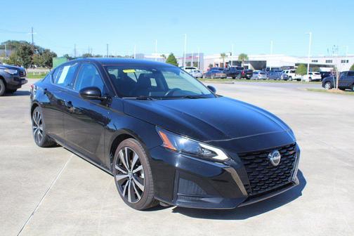 2023 Nissan Altima SR FWD