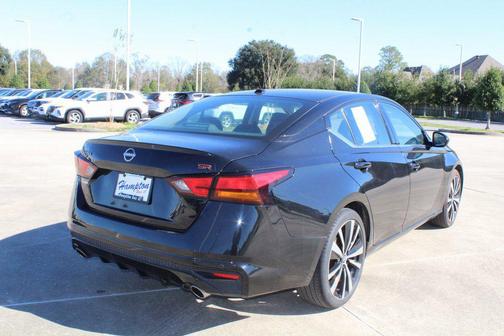 2023 Nissan Altima SR FWD