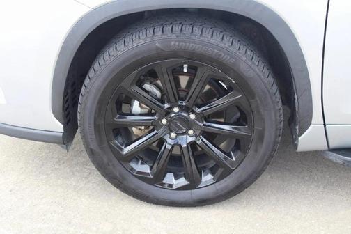 2022 Toyota Highlander L