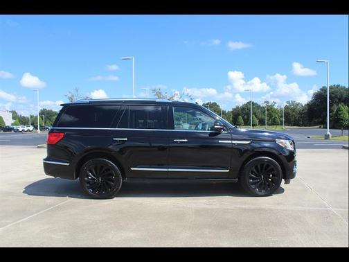 Infinite Black Metallic 2019 Lincoln Navigator Reserve