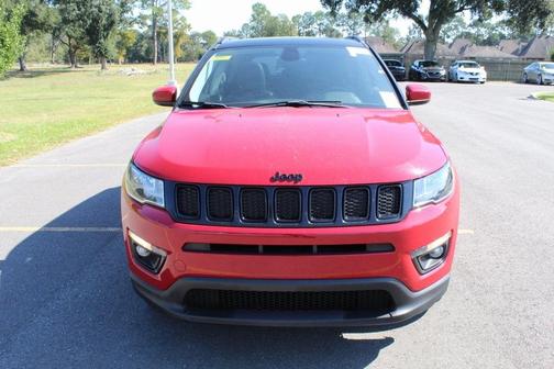 Photo 2 of 22 of 2018 Jeep Compass Altitude