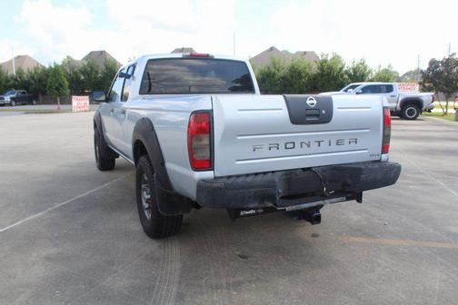2002 Nissan Frontier XE Crew Cab