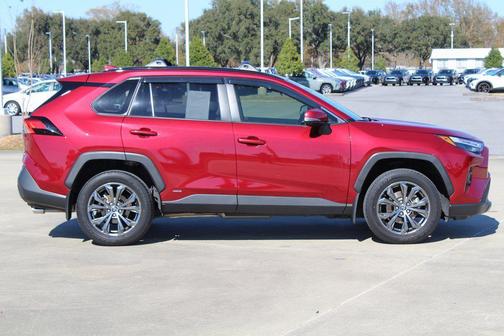 2024 Toyota RAV4 Hybrid XLE Premium