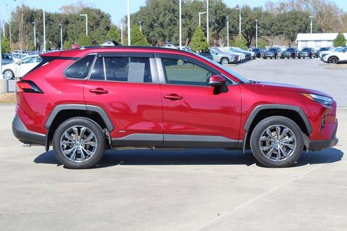 2024 Toyota RAV4 Hybrid XLE Premium