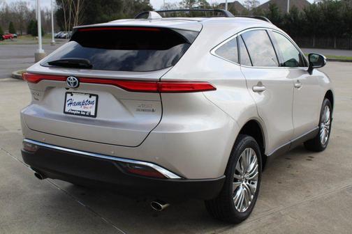 2022 Toyota Venza XLE