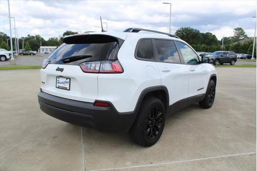 2023 Jeep Cherokee Altitude