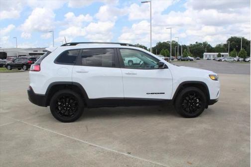 2023 Jeep Cherokee Altitude