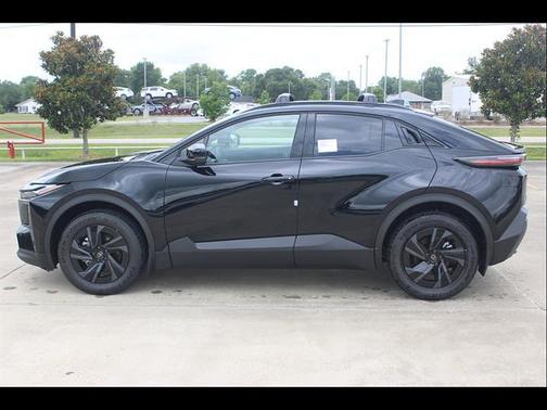 Midnight Black Metallic 2026 Toyota C-HR SE
