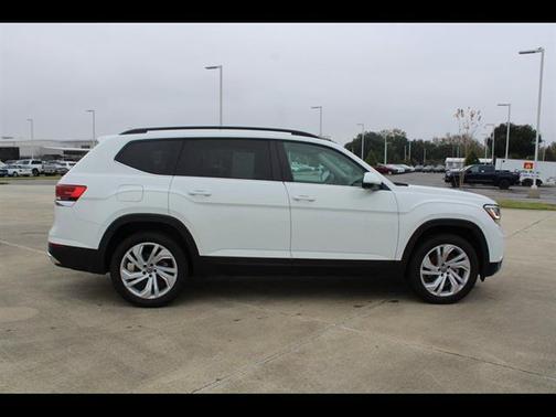 2022 Volkswagen Atlas 3.6L SE w/Technology