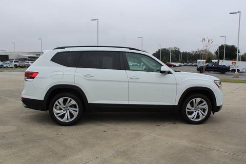 2022 Volkswagen Atlas 3.6L SE w/Technology