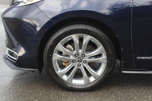 2021 Toyota Sienna Platinum