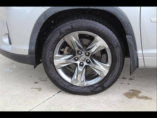 CELESTIAL SILVE 2017 Toyota Highlander Limited