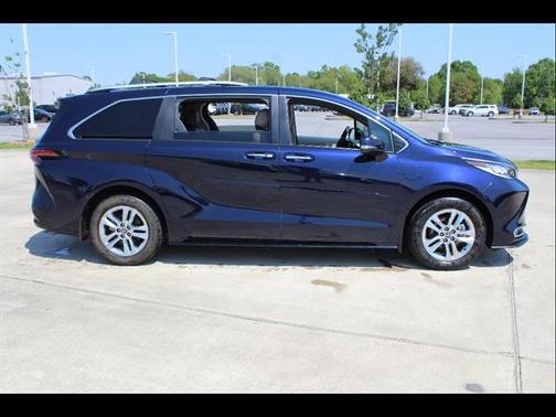 2024 Toyota Sienna Limited