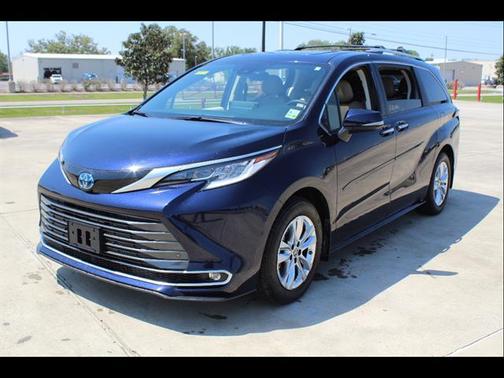 2024 Toyota Sienna Limited