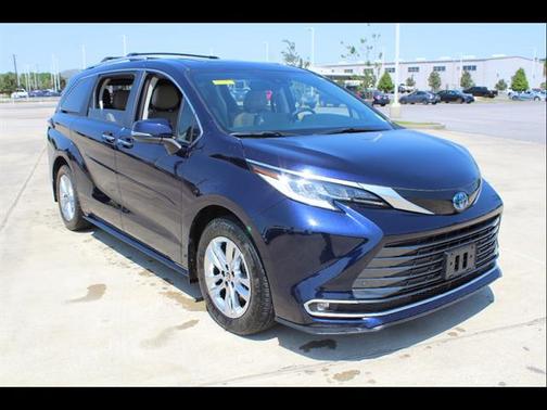 2024 Toyota Sienna Limited