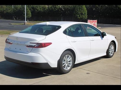 Ice Cap 2026 Toyota Camry LE