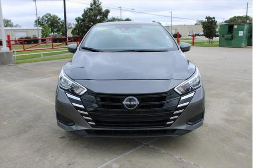 2023 Nissan Versa 1.6 SV