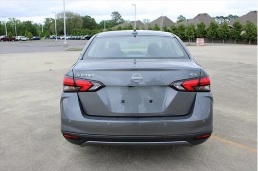 2023 Nissan Versa 1.6 SV