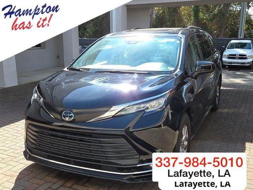 Midnight Black Metallic 2023 Toyota Sienna XLE